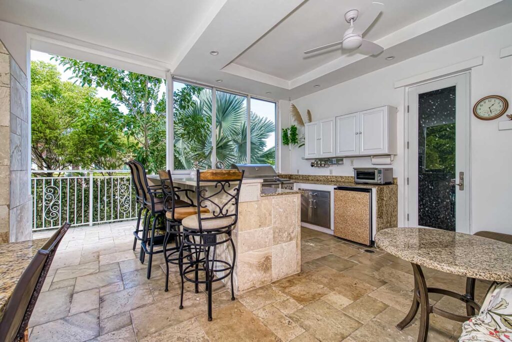 Airbnb Photographer in Hallandale Beach, Florida